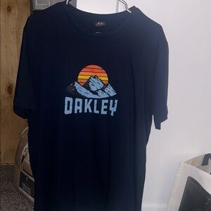 Men’s Oakley T-Shirt